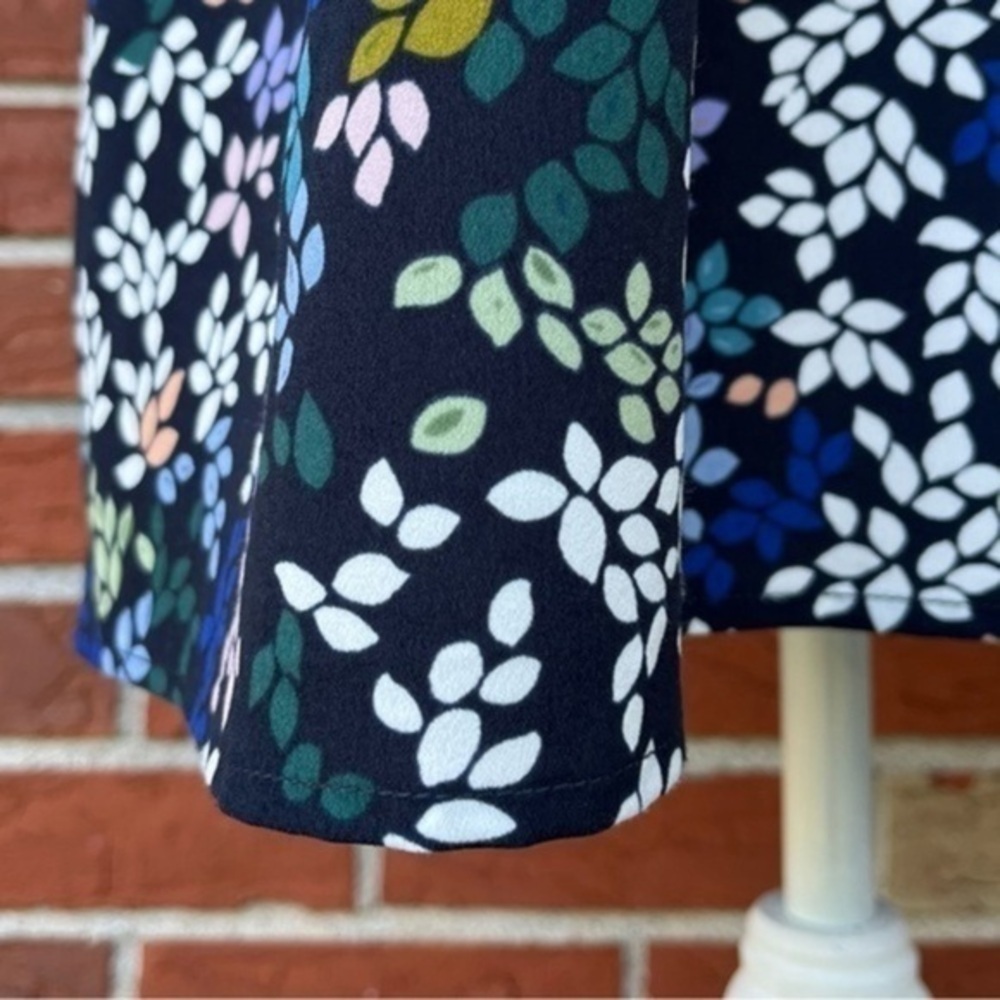 CAbi Cinco Floral Print Blue Multicolor Shift Dress 👗 - Picture 6 of 9